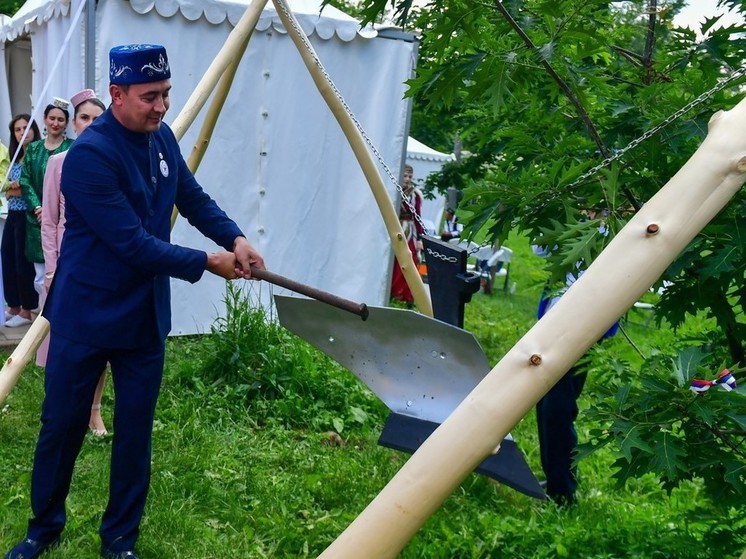 Десятки тысяч жителей и гостей Подмосковья приняли участие в фестивале "Сабантуй"