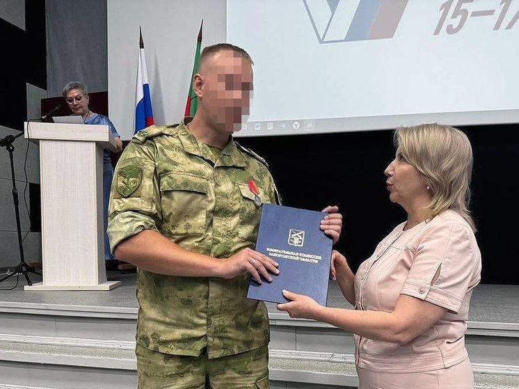 Обеспечили безопасность выборов президента: на Запорожье наградили росгвардейцев
