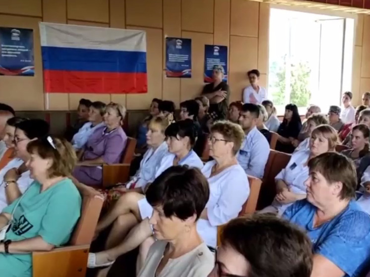 Праздничный концерт ко Дню медика прошёл в Генической больнице