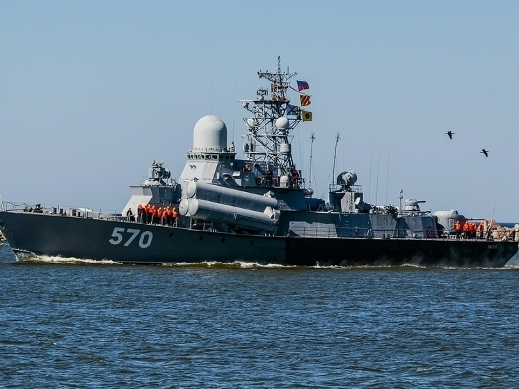 Кубинский президент прибыл для встречи с российскими боевыми кораблями