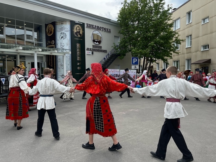 Фестиваль «Кольские легенды» прошел на территории Благовещенского собора