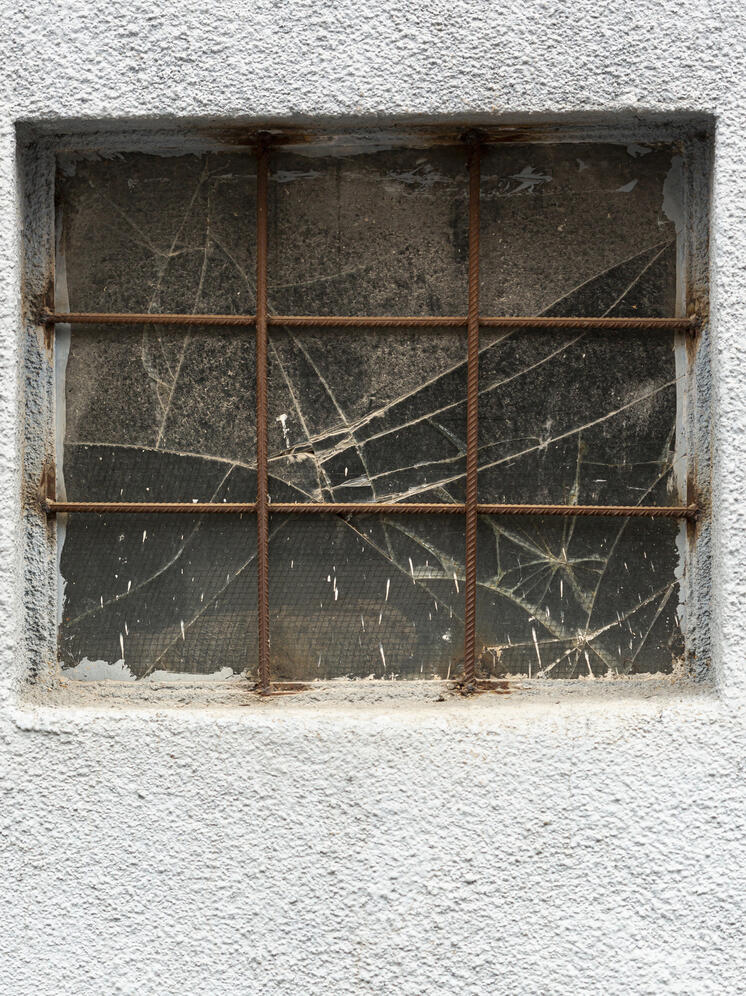 Украинские боевики обстреливают Петровский район Донецка