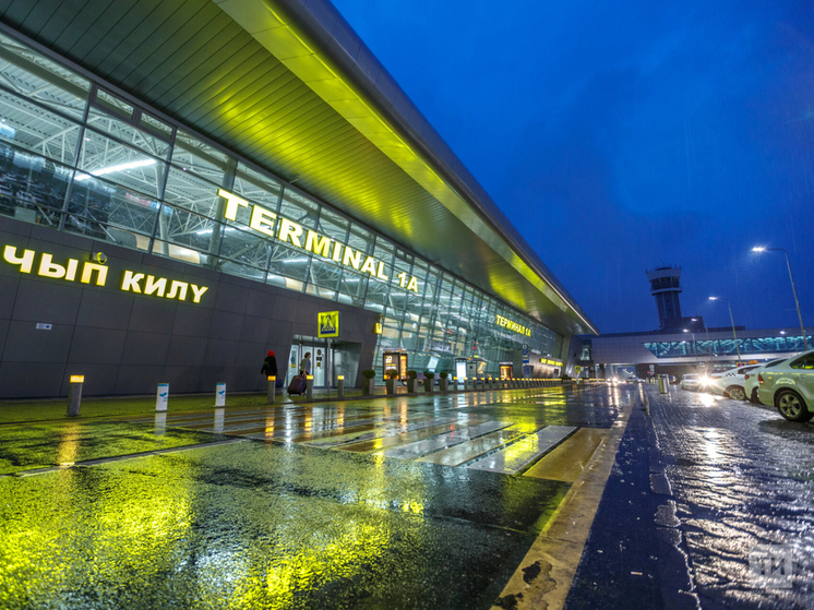 В аэропорту Казани почти на 16 часов задержали рейс в Анталью