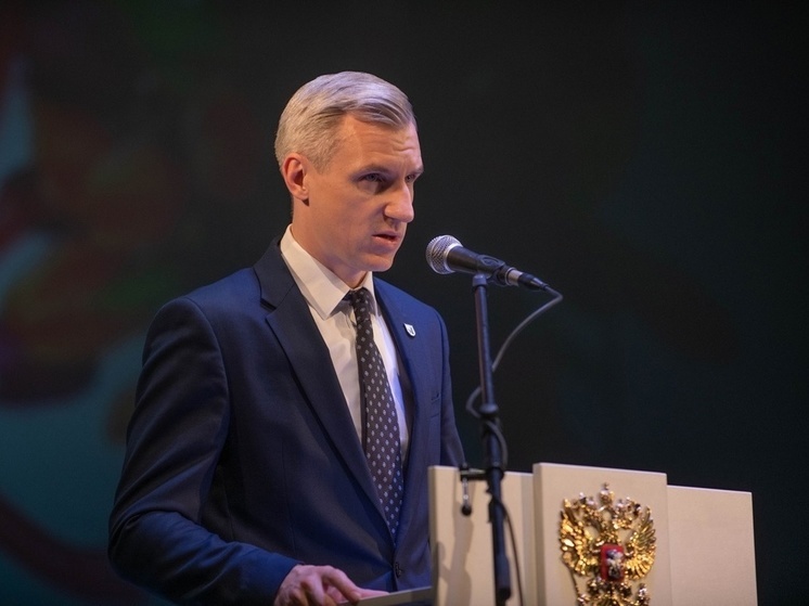 Василий Анохин: на Смоленщине трудится почти 11 000 медиков