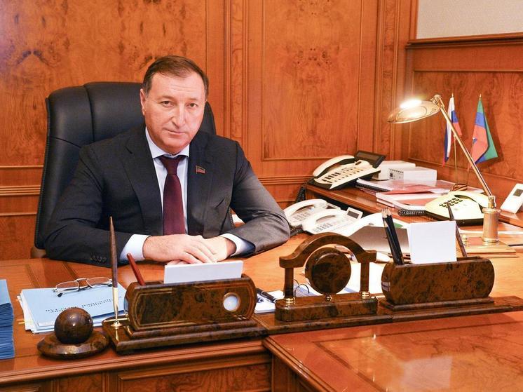 Председатель НС Дагестана поздравил людей с праздником Курбан-Байрам