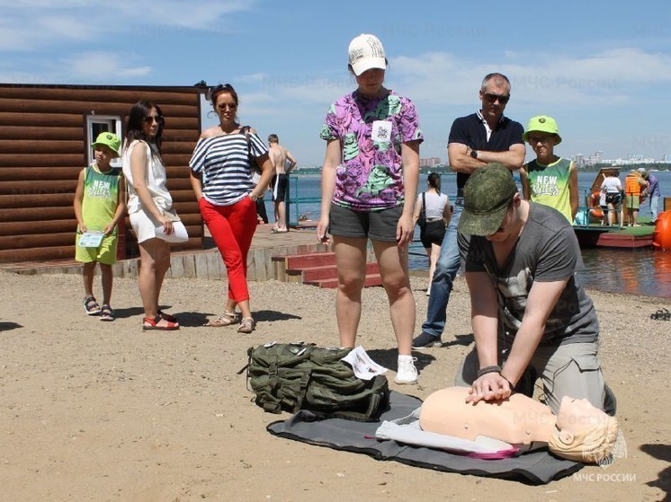  Бесплатные занятия по оказанию первой помощи при утоплении пройдут на пляже в заливе Якоби в Иркутске