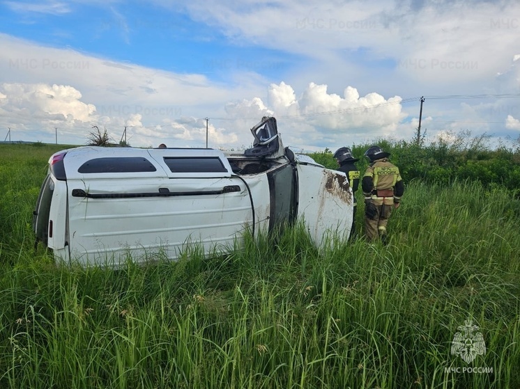 Под Орлом водитель авто потерял управление и опрокинулся в кювет