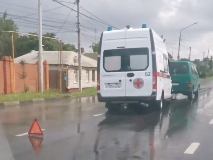 В Курске карета скорой помощи попала в ДТП