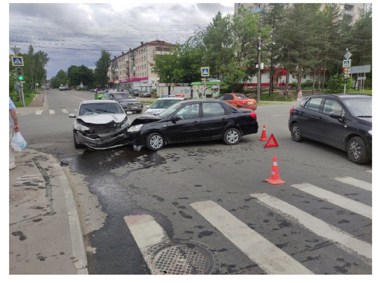 Два человека пострадали в ДТП в Вологде