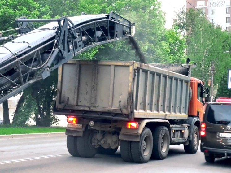 Кировские дорожники вышли на Московскую