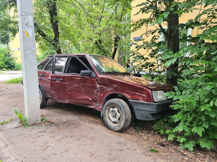 В Твери по вине молодого водителя пострадала его пассажирка