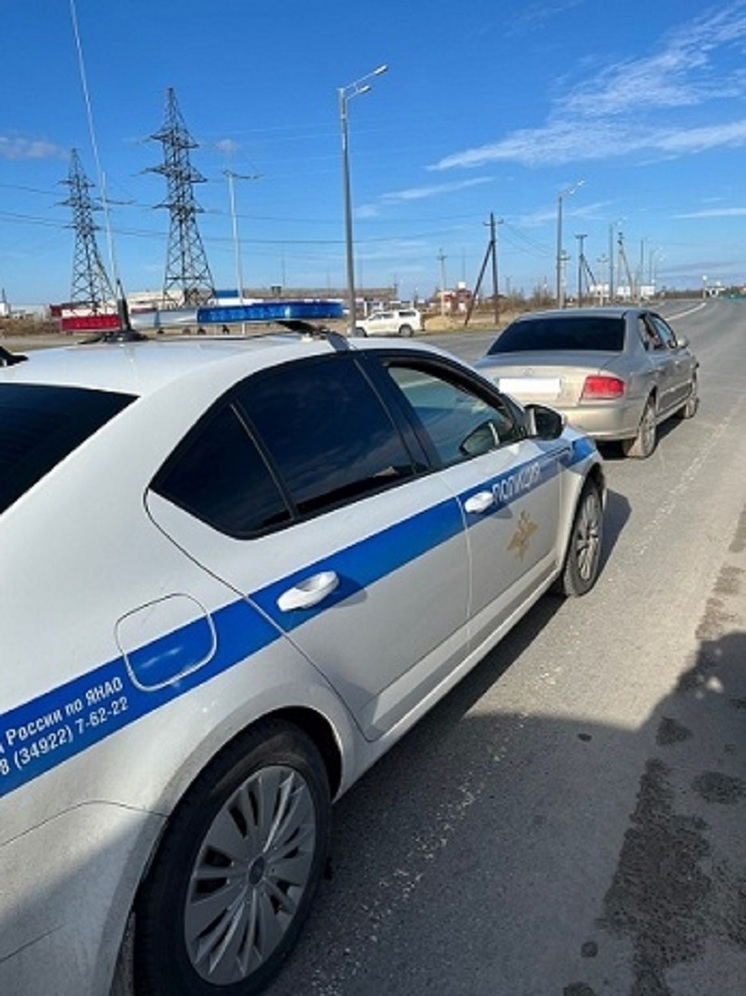 Пьяный житель Иркутска в Новом Уренгое угнал авто у женщины