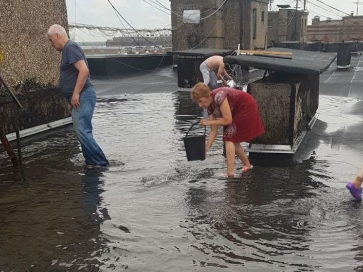 Жителям затопленных квартир в Подольске пообещали возместить ущерб