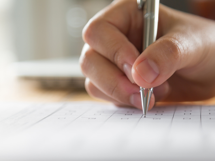 Еще 10 выпускников школ Петрозаводска стали 100-балльниками