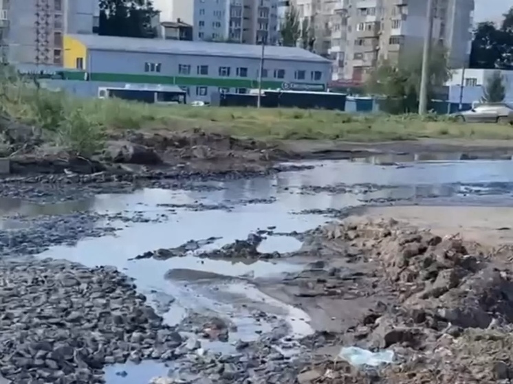 В Ростове на улице Вселенной произошла коммунальная авария