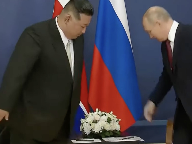 ЦТАК: Ким Чен Ын обнял Путина и провел задушевный разговор
