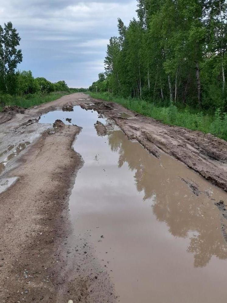 В Архаринском районе дожди размыли проезд к селу Заречное