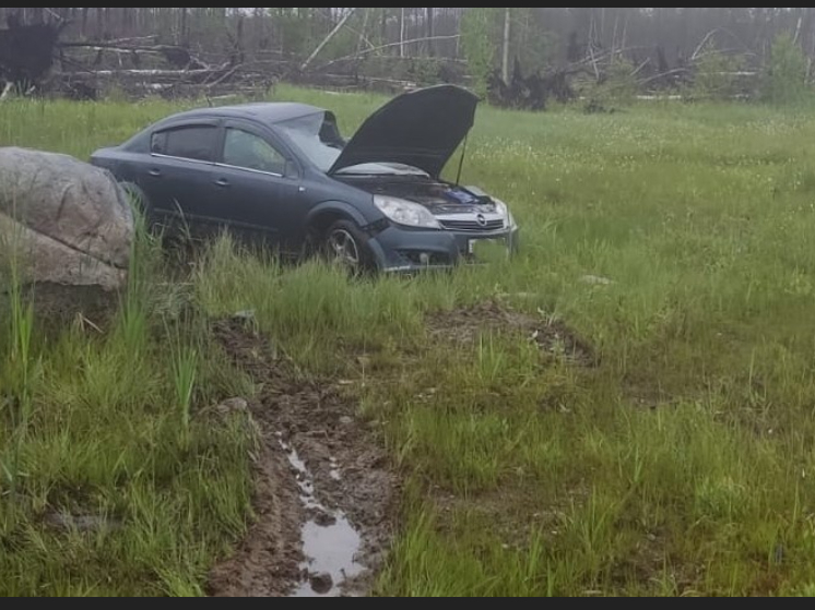 Иномарка перевернулась по дороге в Сегежу, есть пострадавшие