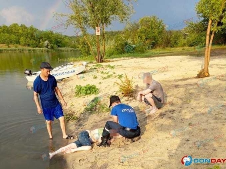 В Шахтах спасли утопающую пьяную женщину на пруду РККА