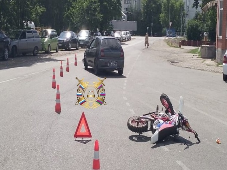 В Кореновске в аварии с иномаркой пострадал 15-летний водитель мотоцикла
