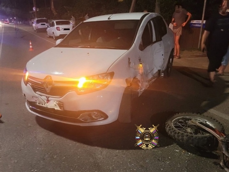 В Армавире при столкновении с машиной пострадал 15-летний водитель двухколёсного ТС