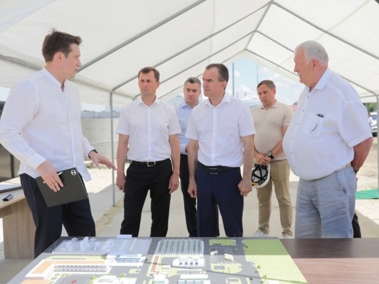 Губернатору Краснодарского края представили строительную площадку комплекса по сжижению природного газа