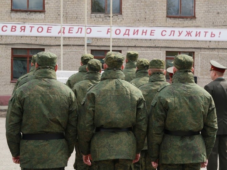 В Барнауле выявили восьмерых мигрантов-уклонистов и отправили в военкомат