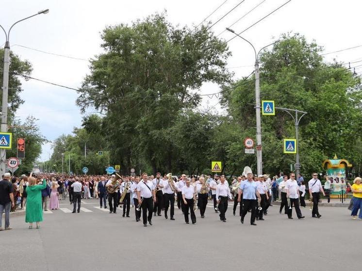 В столице Хакасии пройдет торжественное шествие выпускников