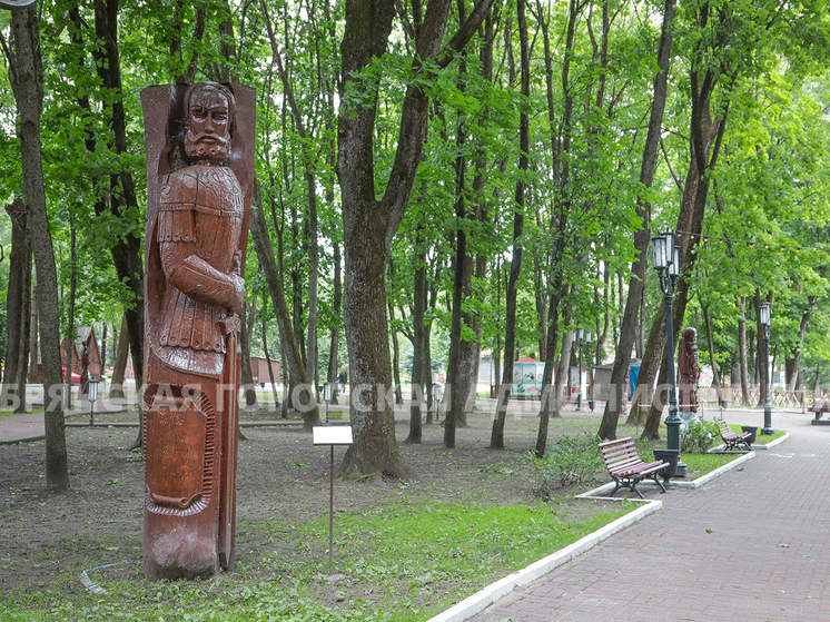 Новая скульптура Романа Брянского украсит парк Толстого