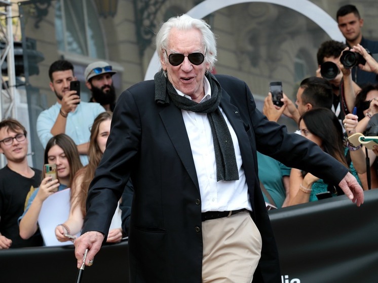 Канадский актер Дональд Сазерленд умер в возрасте 88 лет