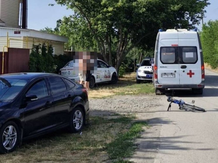 В Ростовской области девочка на велосипеде попала под колеса авто