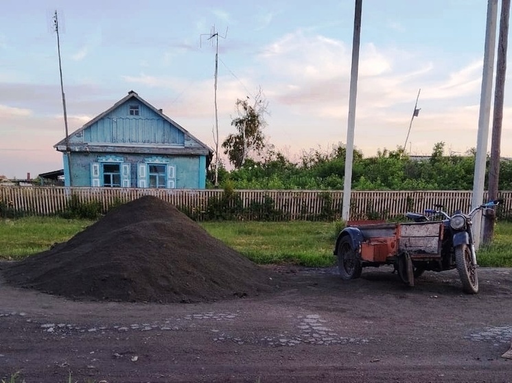 В Омской области мотоциклист наехал на кучу щебня и погиб