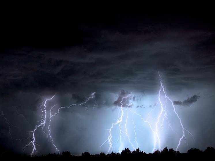 Из-за непогоды на Орловщине несколько населённых пунктов остались без света