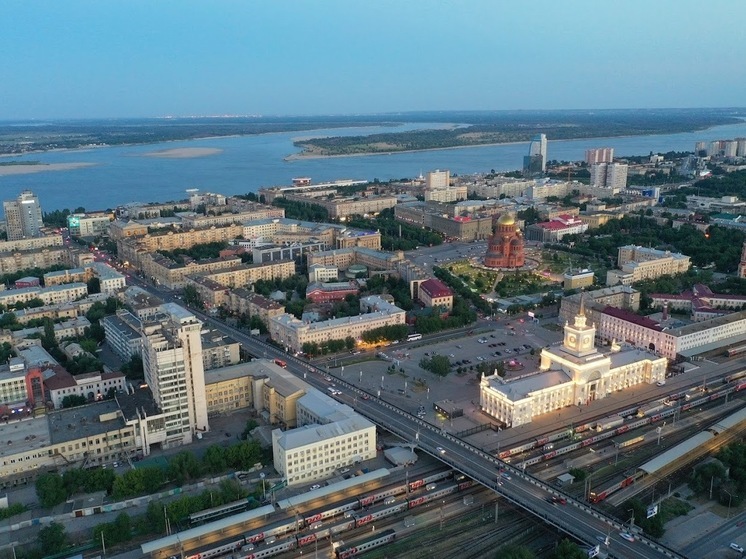 Ночной взрыв и вспышки испугали жителей юга Волгограда