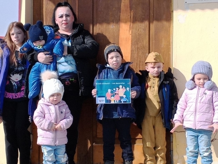 Участникам СВО помогает многодетная семья из Орловской области