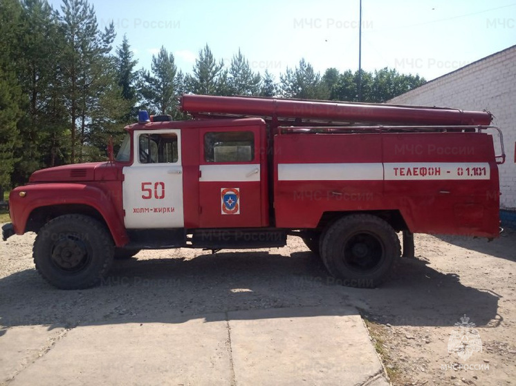 В Холм-Жирковском произошло возгорание двухквартирного жилого дома