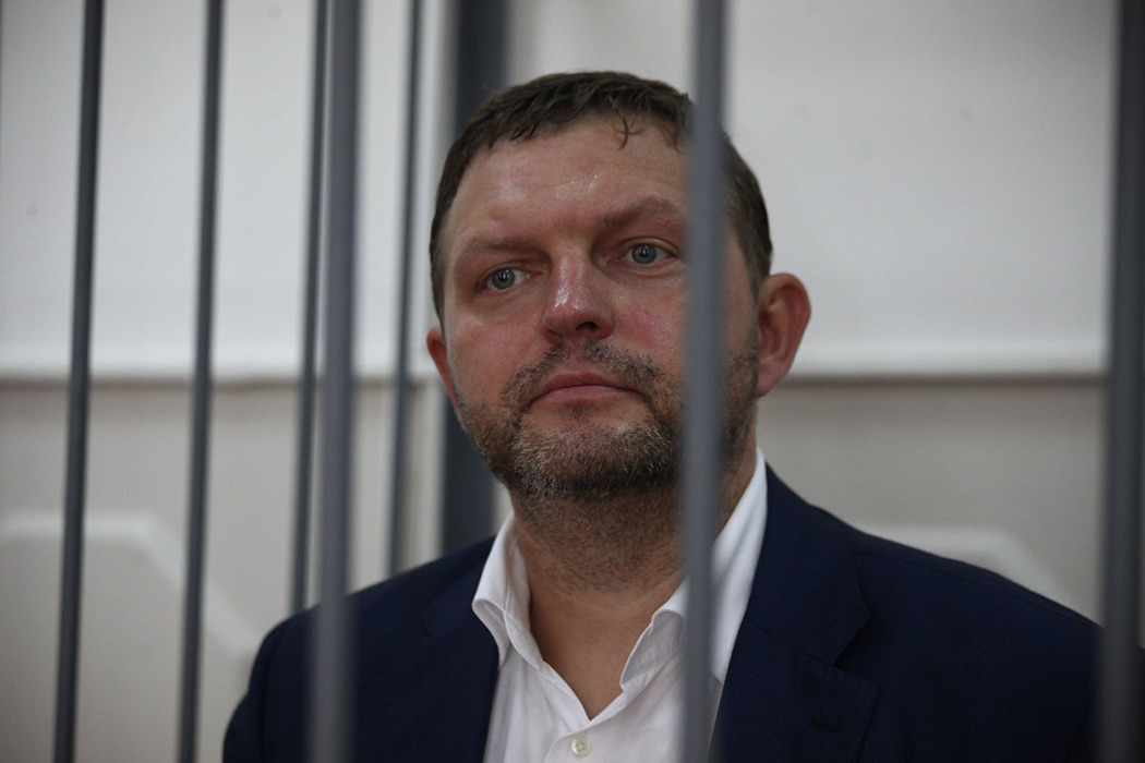 Экс-губернатор Кировской области Белых вышел на свободу: судебные фото 
