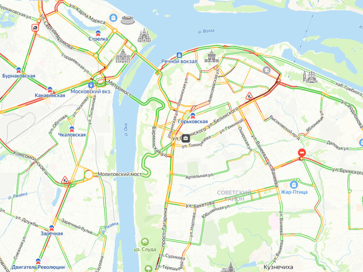 Вечер пятницы 21 июня нижегородцы проводят в пробках