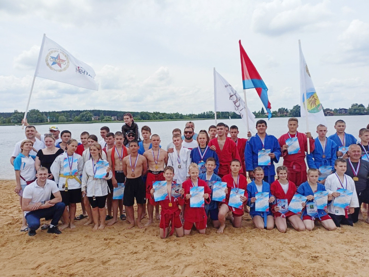 В Орле первый фестиваль пляжного самбо собрал 40 юных спортсменов