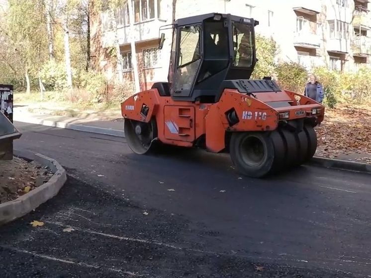 Салават Усманов: на Смоленщине по нацпроекту «Безопасные и качественные дороги» работы ведутся на 34 объектах