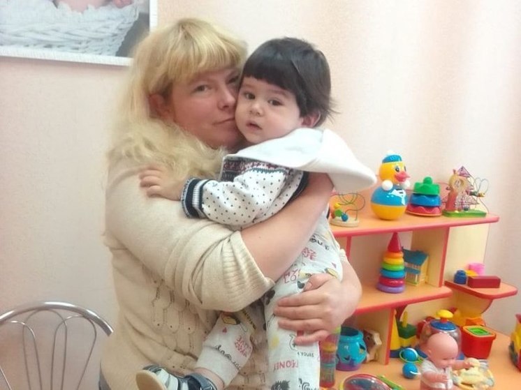Молодую маму из Ярославской области суд ограничил в родительских правах.