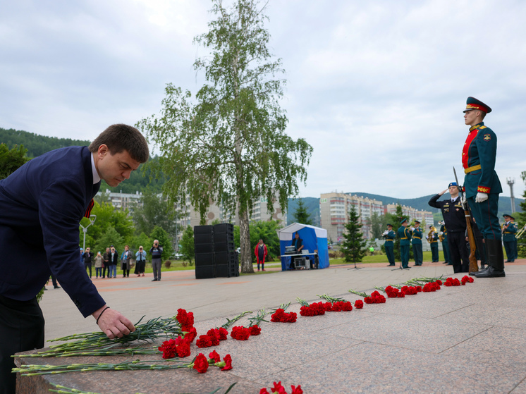 В Красноярске минутой молчания почтили память погибших в годы ВОВ