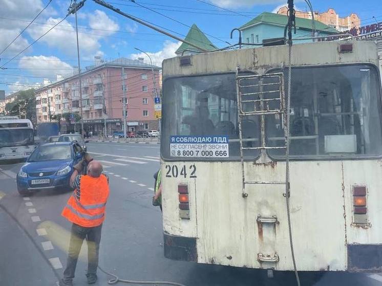 В центре Рязани произошёл обрыв троллейбусной сети