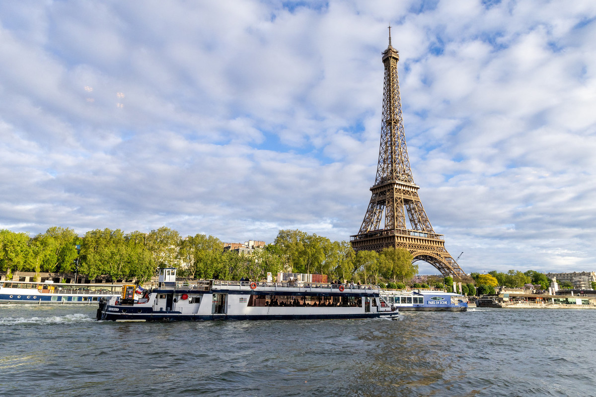 Парижская Сена оказалась слишком грязной для Олимпиады