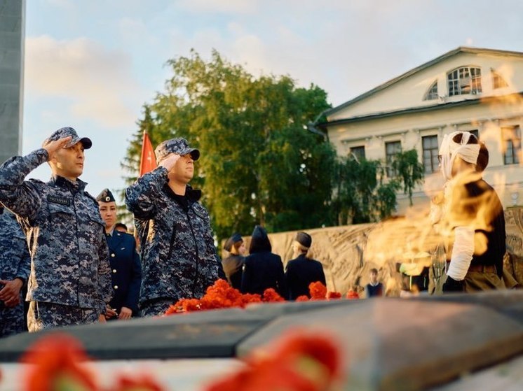 В Тюмени прошла ежегодная траурная акция «Свеча Памяти»