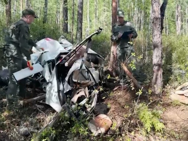 Первое видео с места крушения вертолета в Амурской области