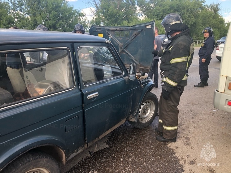 Под Орлом легковушка протаранила автобус с пассажирами