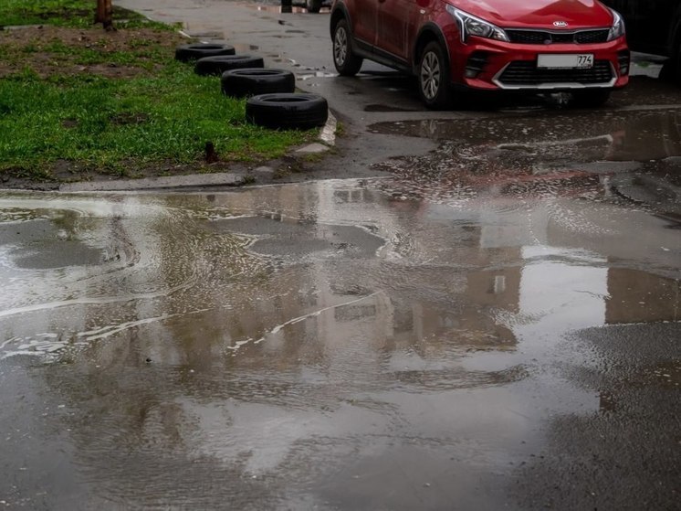 Автомобилистов просят объезжать самые затопленные участки после ливня в Челябинске
