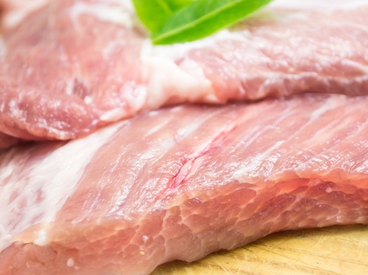 Пять килограммов свинины пронес мимо кассы житель Кондопоги