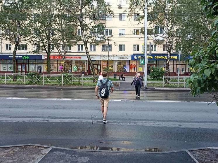 Новый светофор установили на улице Коминтерна